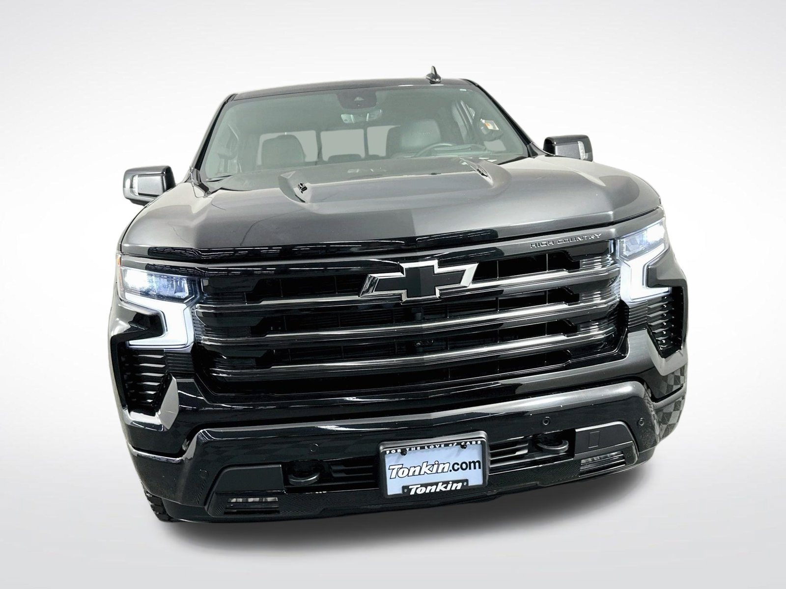 Used 2024 Chevrolet Silverado 1500 High Country w/ Midnight Edition AWD/4WD image 2