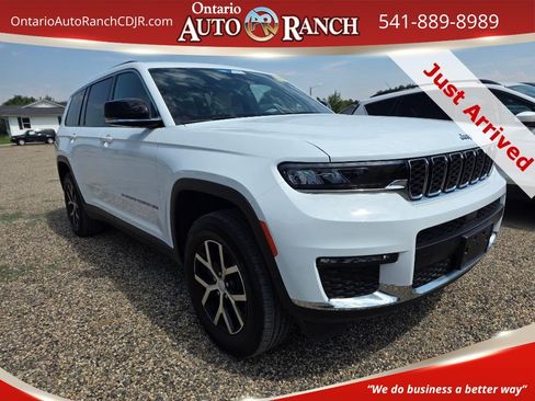 Used 2023 Jeep Grand Cherokee L Limited AWD/4WD image 1