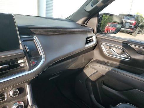 Used 2023 GMC Yukon XL SLT RWD image 25