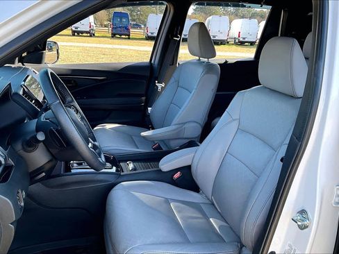 Used 2023 Honda Passport Elite image 7