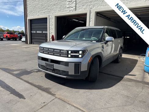 Used 2024 Hyundai Santa Fe SE image 3