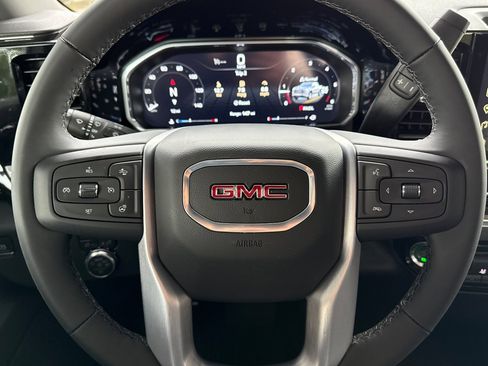 New 2026 GMC Sierra 1500 Elevation image 24