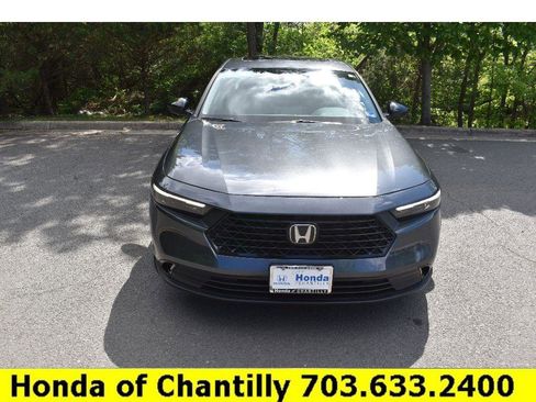 Certified 2025 Honda Accord SE image 2