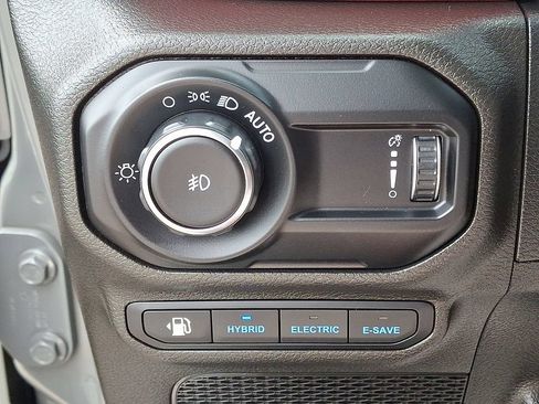 Used 2023 Jeep Wrangler Unlimited Rubicon 4xe AWD/4WD image 27