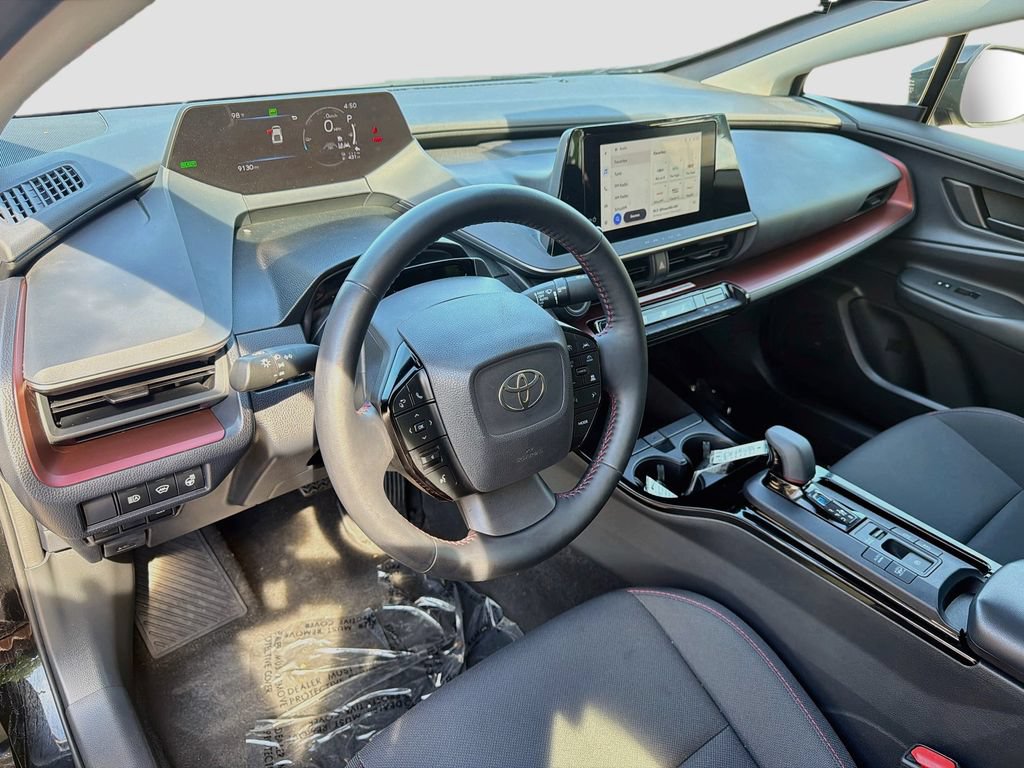 Used 2025 Toyota Prius Plug-In Hybrid FWD image 9