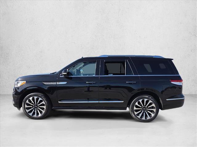 Used 2022 Lincoln Navigator Reserve AWD/4WD image 8