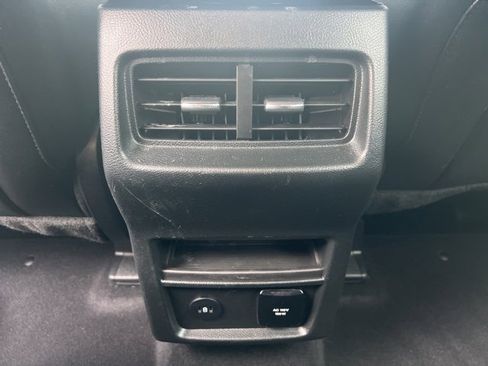 Used 2024 Ford Edge SEL w/ Convenience Package image 20