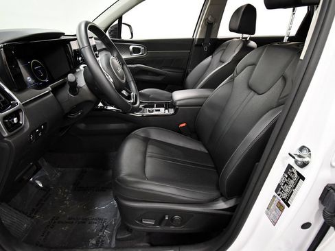 Certified 2023 Kia Sorento SX AWD/4WD image 14