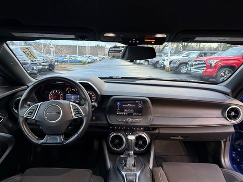 Used 2021 Chevrolet Camaro LT w/ RS Package image 19