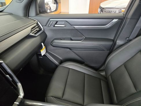 New 2026 GMC Acadia Elevation w/ Black Edition image 6