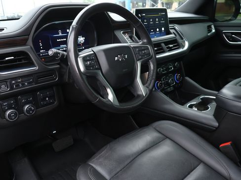 Used 2022 Chevrolet Tahoe Z71 w/ Off-Road Capability Package image 2