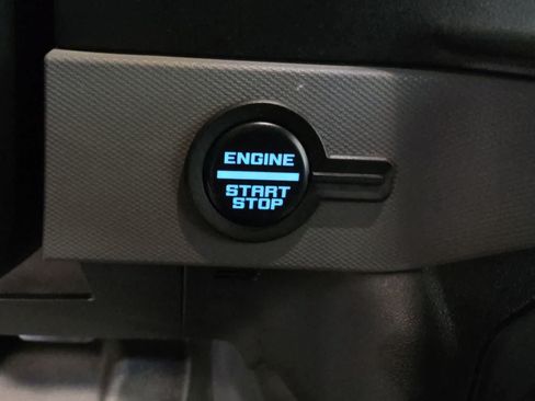 Used 2023 Ford Bronco Black Diamond AWD/4WD image 21