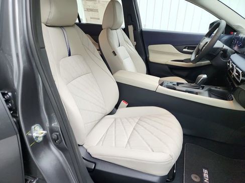 New 2026 Nissan Sentra SL w/ Floor Mat Package FWD image 36