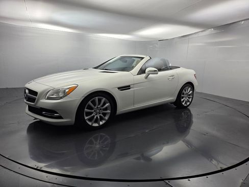Used 2016 Mercedes-Benz SLK 300 image 5