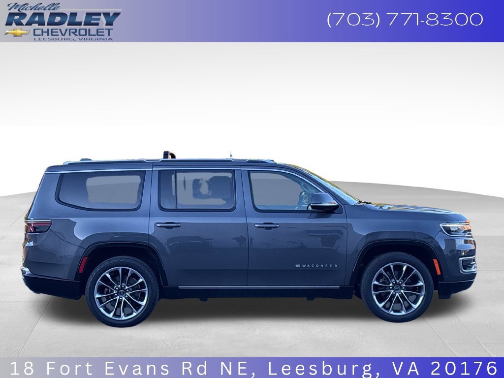Used 2022 Jeep Wagoneer Series III w/ Premium Group I AWD/4WD image 7