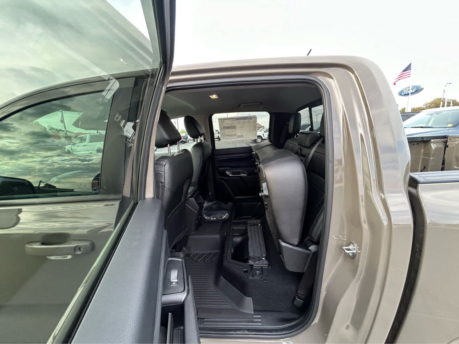 New 2026 Ford Ranger Lariat w/ Black Appearance Package AWD/4WD image 5