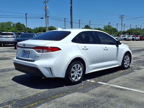 Used 2024 Toyota Corolla LE FWD image 7