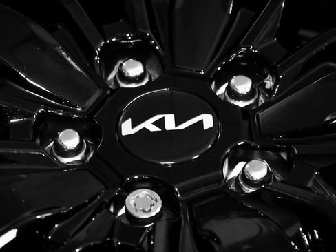 Used 2024 Kia Telluride SX image 12