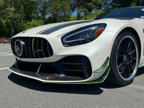 Used 2020 Mercedes-Benz AMG GT R image 20