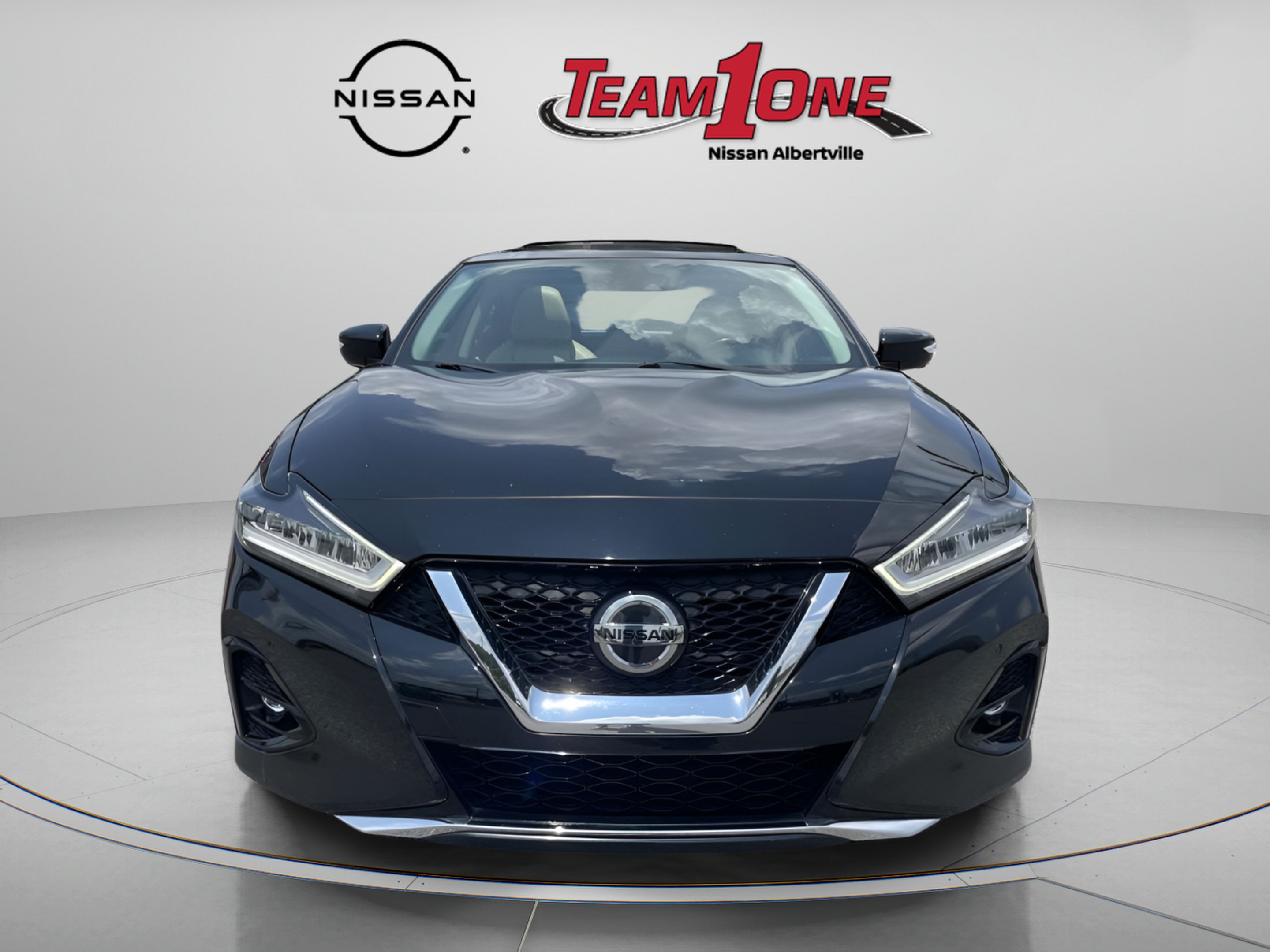 Used 2021 Nissan Maxima Platinum w/ Sport Mat Group FWD image 2