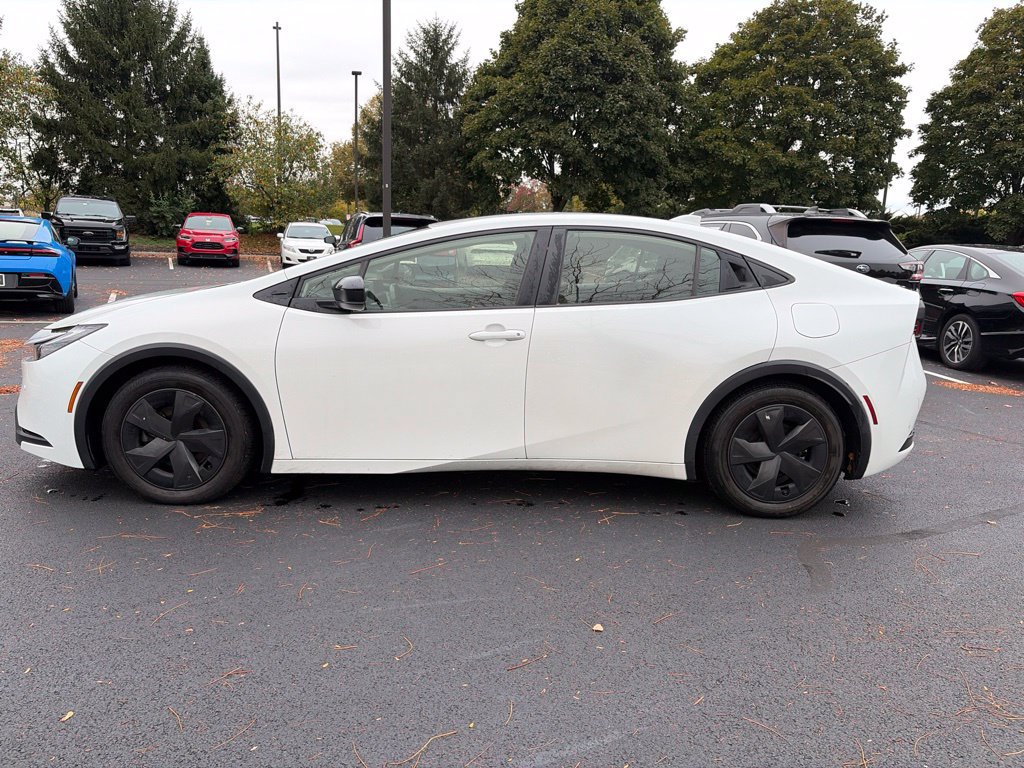 Used 2023 Toyota Prius Prime FWD image 10