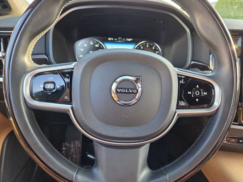 Used 2017 Volvo S90 T6 Momentum w/ Vision Package AWD/4WD image 38