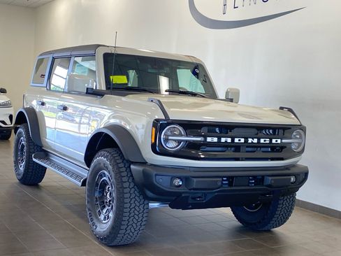 New 2026 Ford Bronco Outer Banks w/ Sasquatch Package AWD/4WD image 34
