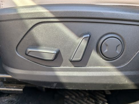 Used 2024 Hyundai Tucson Limited image 16