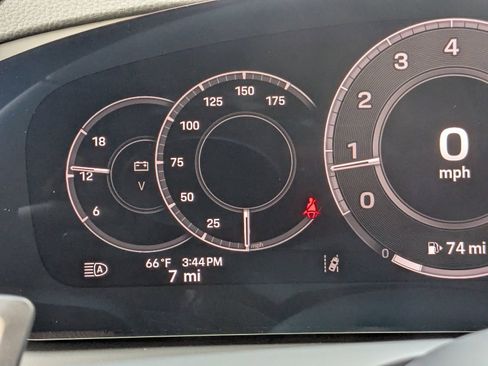 Certified 2026 Porsche Cayenne AWD/4WD image 17