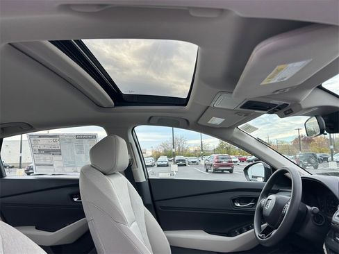 New 2025 Honda Accord SE image 24