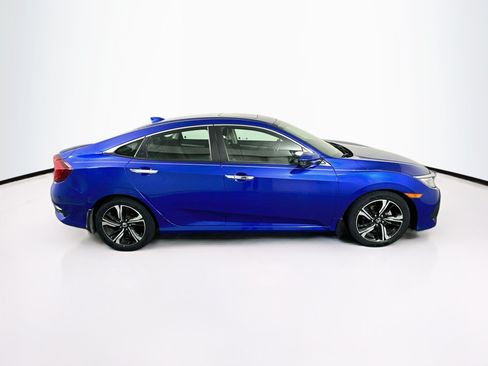 Used 2017 Honda Civic Touring image 10
