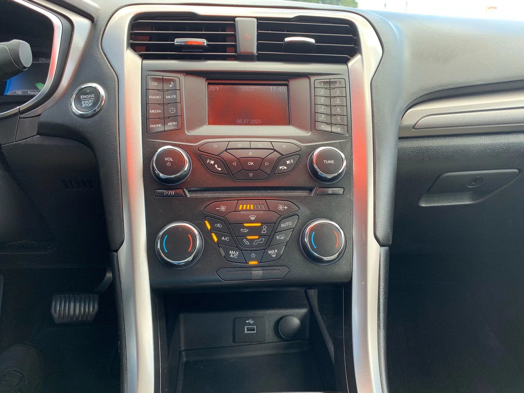 Used 2018 Ford Fusion S FWD image 15