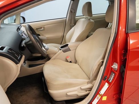 Used 2013 Toyota Prius image 3