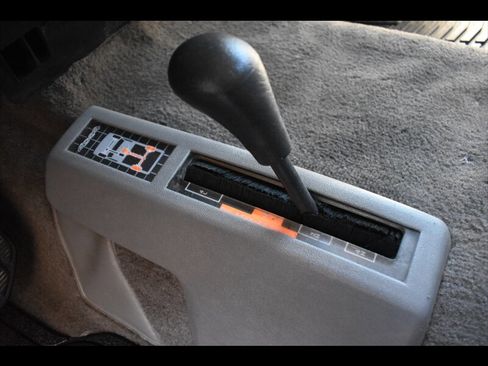 Used 1997 Chevrolet Silverado 3500 4x4 Extended Cab w/ Preferred Equipment Group 2 image 26