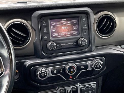 Used 2020 Jeep Gladiator Sport w/ Quick Order Package 24S image 7