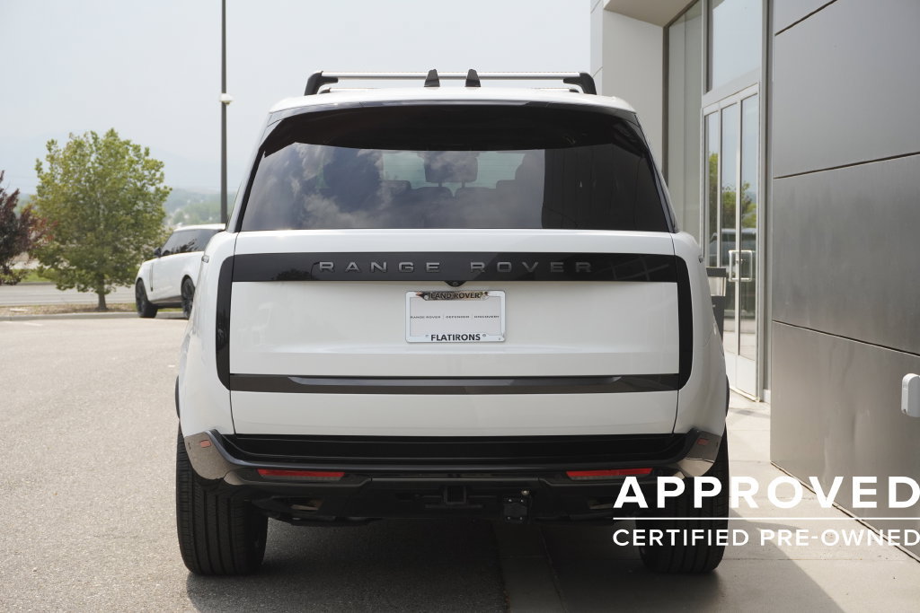 Used 2025 Land Rover Range Rover Long Wheelbase SE AWD/4WD image 6