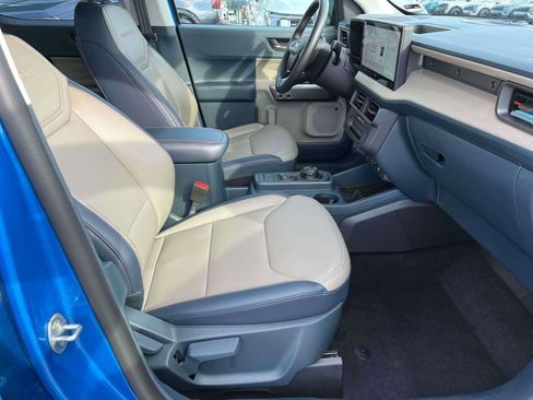 Used 2025 Ford Maverick Lariat image 11