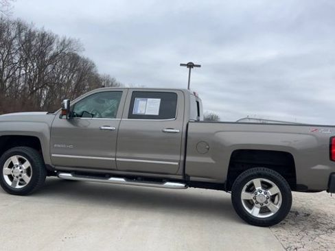 Used 2017 Chevrolet Silverado 2500 LTZ w/ Vortec Plus Package image 6