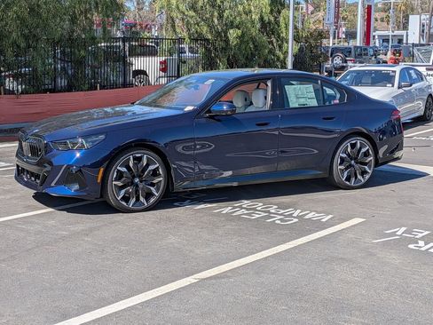 New 2026 BMW 530i w/ M Sport Package RWD image 3