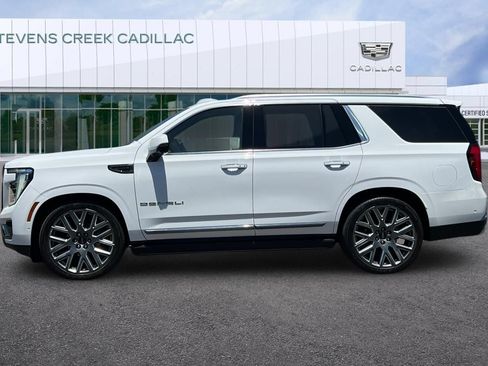 Used 2025 GMC Yukon Denali Ultimate AWD/4WD image 6
