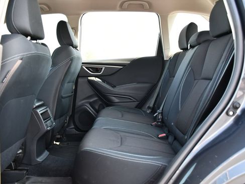 Used 2021 Subaru Forester AWD/4WD image 18