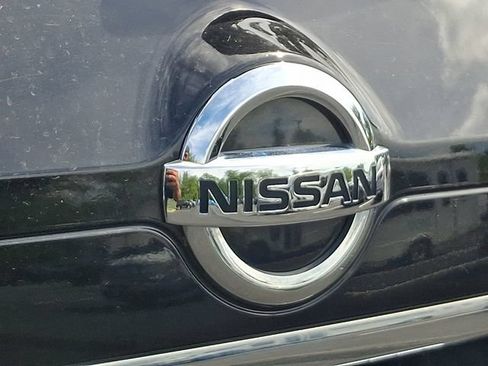 Used 2018 Nissan Rogue SV AWD/4WD image 37