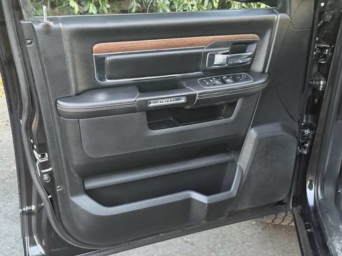 Used 2017 RAM 1500 Laramie w/ Convenience Group AWD/4WD image 11