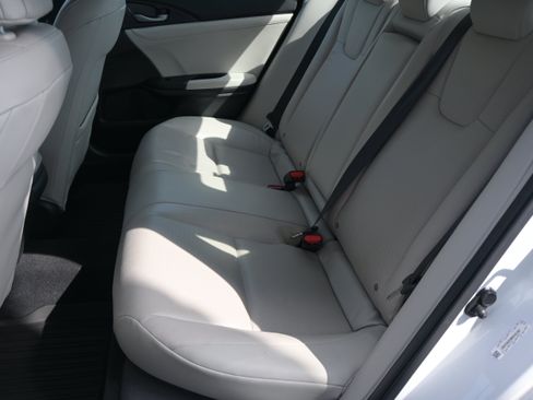 Used 2021 Honda Insight Touring image 30