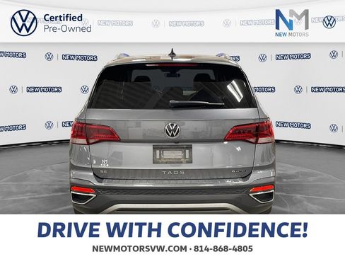 Used 2023 Volkswagen Taos SE w/ Panoramic Sunroof Package AWD/4WD image 4
