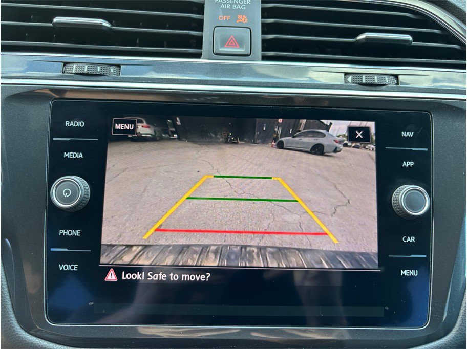 Used 2019 Volkswagen Tiguan SEL Premium R-Line FWD image 29