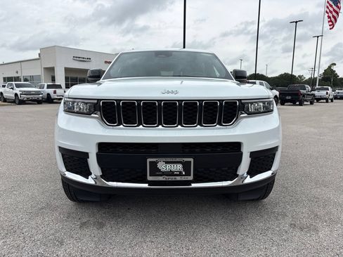 New 2026 Jeep Grand Cherokee L Laredo RWD image 9