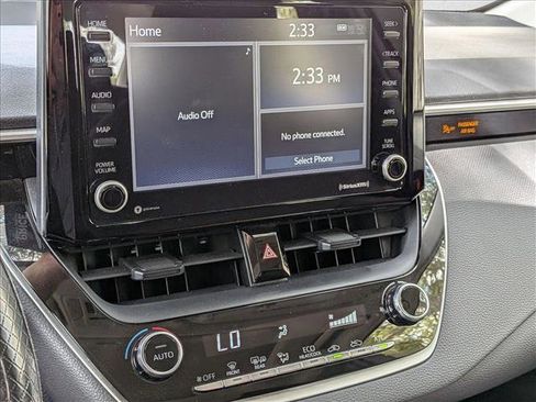 Used 2022 Toyota Corolla LE w/ LE Premium Package FWD image 6