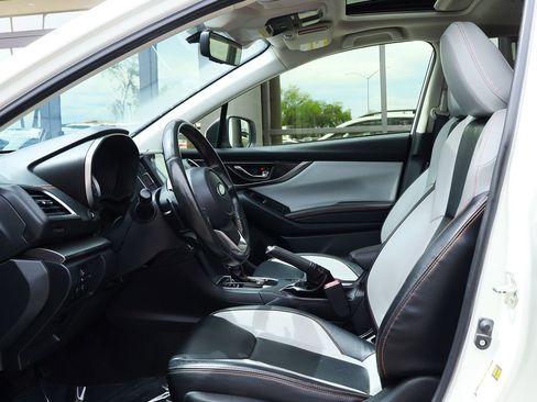 Used 2020 Subaru Crosstrek 2.0i Limited w/ Moonroof Package w/Navigation image 37