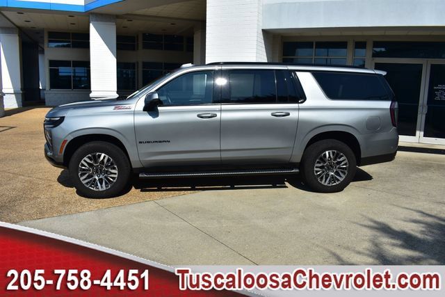 Used 2025 Chevrolet Suburban Z71 w/ Comfort Package AWD/4WD image 7